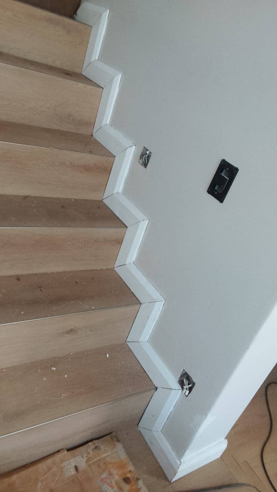 Staircase skirting